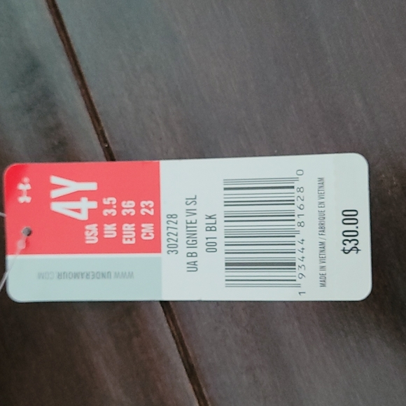 NWT Under Armour slides - Picture 5 of 5